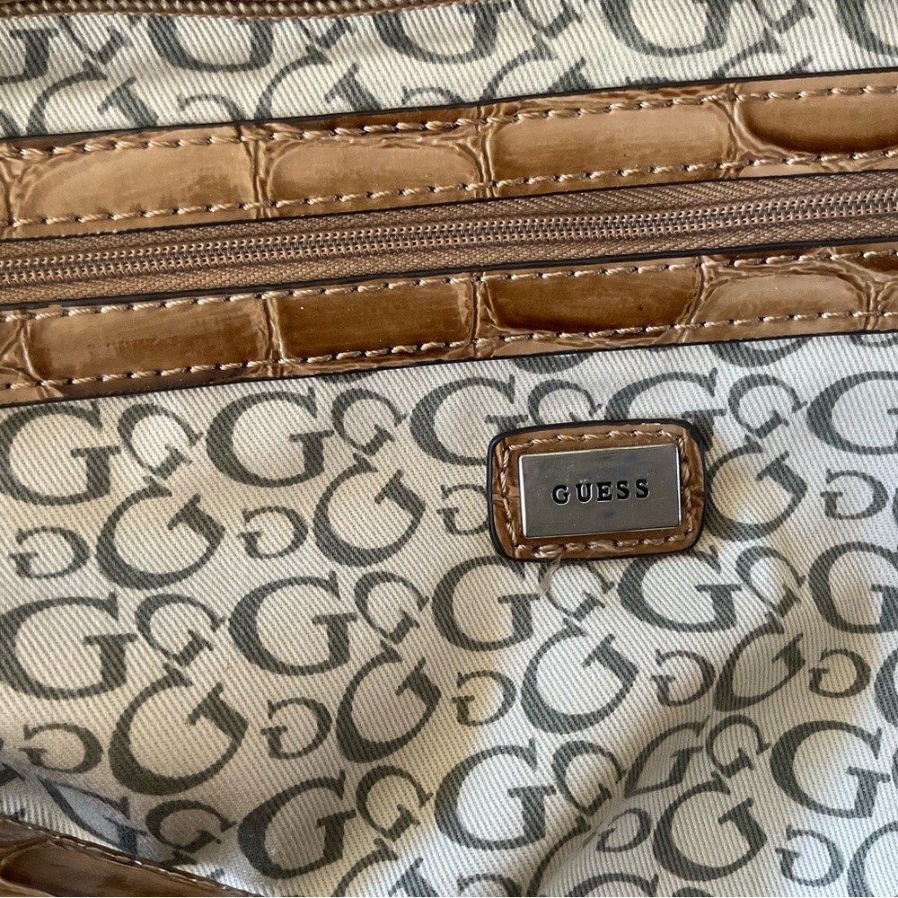 Guess ODELIA Shoulder Bag - Picture 6 of 14